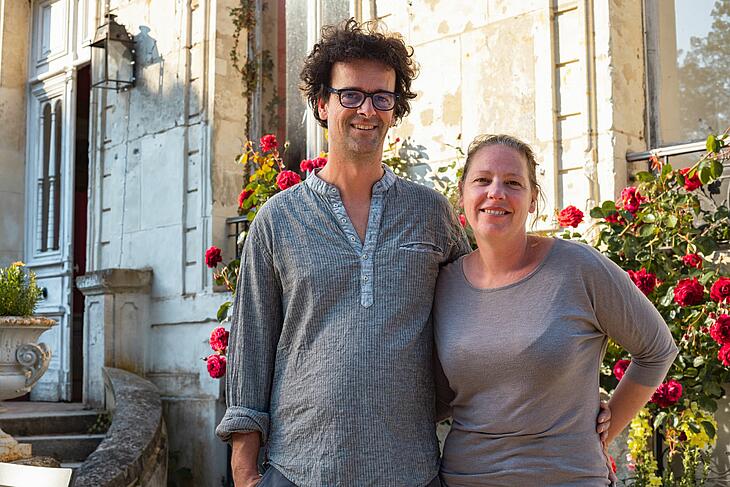 portrait de JESSICA ET RAPHAËL BONY, gérants du camping Le Brévedent, en Normandie