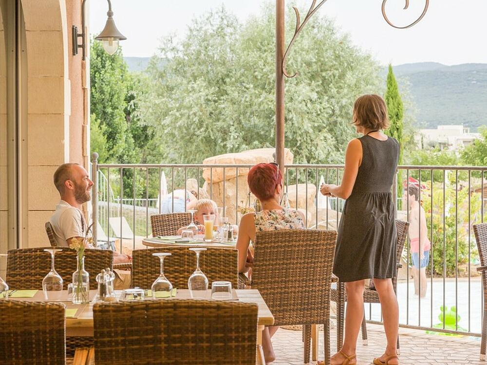 Campingplatz Castel Domaine de Sévenier & Spa LAGORCE Auvergne-Rhone-Alpen 10