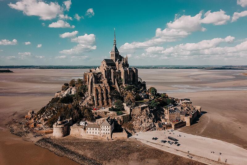 [Translate to Allemand:] Le mont-saint-michel à découvrir en camping