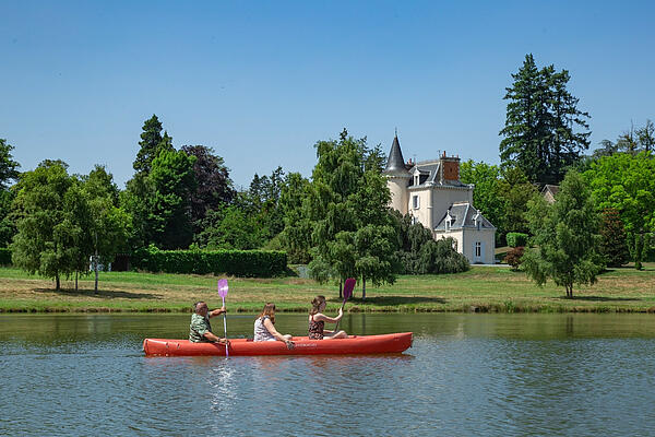Campingplatz Château de Poinsouze, Creuse Campingplatz Château de Poinsouze, Creuse
