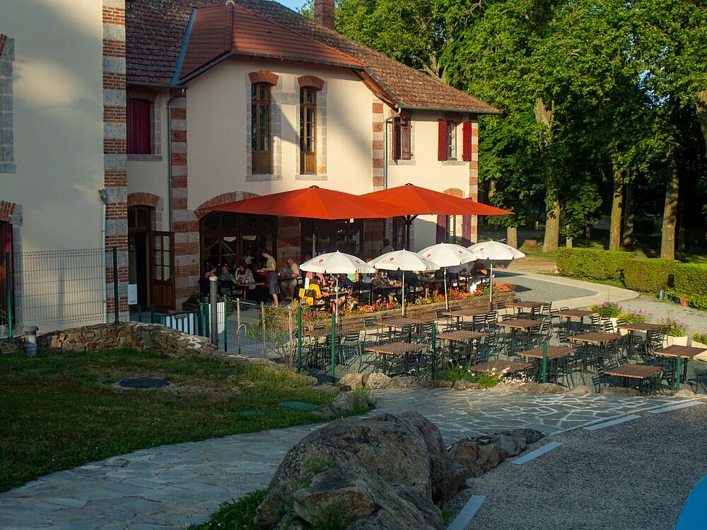 Campingplatz Castel Camping Château de Poinsouze BOUSSAC - BOURG Neu-Aquitanien 19