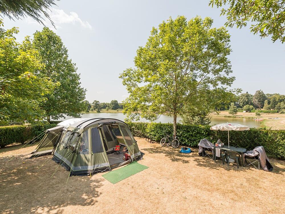 Campingplatz Castel Camping Château de Poinsouze BOUSSAC - BOURG Neu-Aquitanien 1